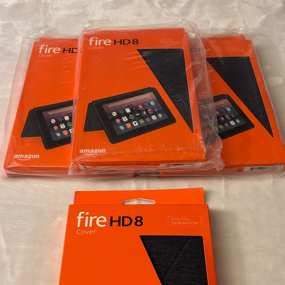 Amazon Fire HD 8 Cover - Black - Picture 10 of 11